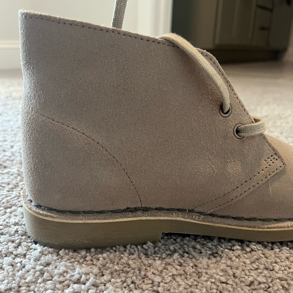 Clarks Women's Tan Suede Desert Boot Size 8 - Picture 6 of 15